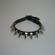 halsband leer 1 rij claw vierkant klein