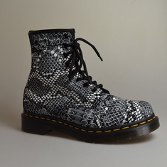 dr martens 1460 black white classic boa