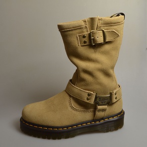 dr martens anistone savannah tan 