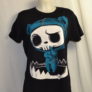 dames t-shirt akumu bear trapped 