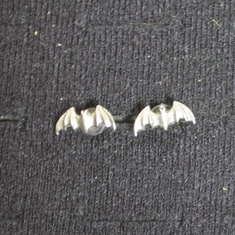 bat studs e186