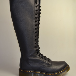 dr martens 1b60 zwart virginia