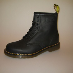 dr martens 1460 black greasy met stiksel