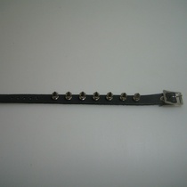 armband leer 1 rij spikes