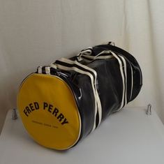 barrel bag fred perry zwart geel l4305-280