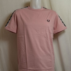 t-shirt fred perry taped m4613-r48 chalky pink 